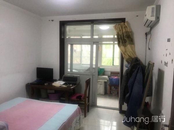 精装修南北通透大两居，拎包入住