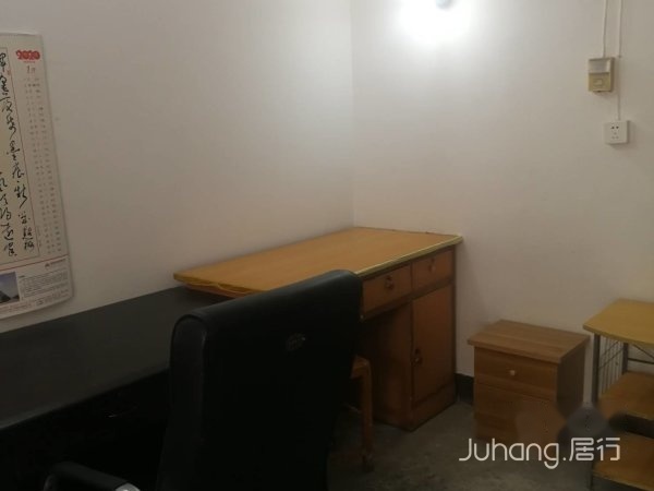 郊委路陪读房111简单装修干净整洁拎包记住有门禁