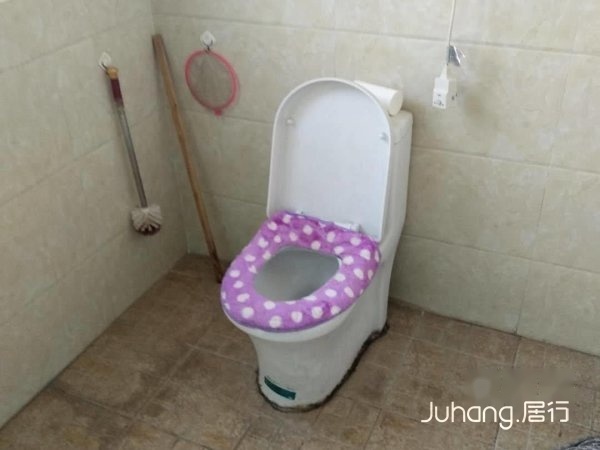 是南马庄社区房子，步梯6楼，简装修，租金是500元，上面有阁