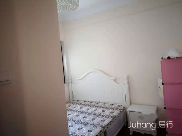 恒大两室出租，900家具家电齐全，拎包入住，随时看房！