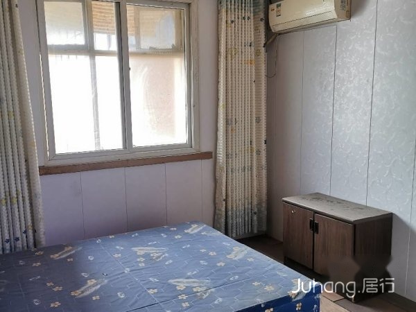 中原路陵园小学附近房子大三室可以当四室用