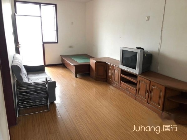新乡市实验小学对面，顶楼一室