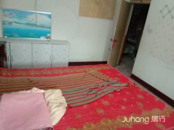 中.原路和平路口，步梯6楼，大2室，家具家电齐全，拎包入住