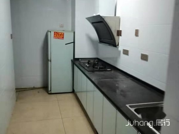 中心医院22中近，精装双气，电梯中层一室