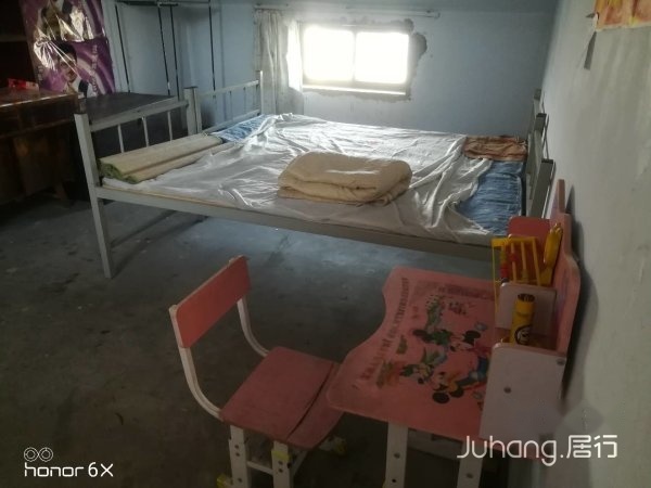 房屋干净，拎包入住，房东人好