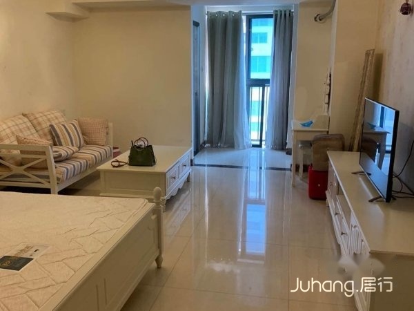 宝龙公寓商圈好家具家电齐全拎包入住精装