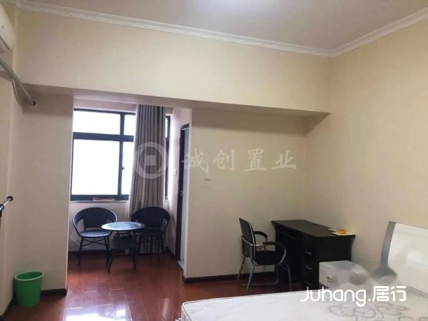 （钥匙房南户）宝龙公寓！品质装修！家具家电齐全！照片真！