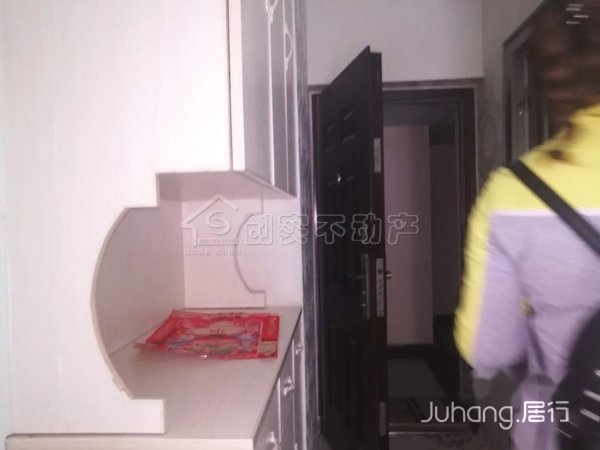 帕提欧精装一室家电家具齐全拎包入住