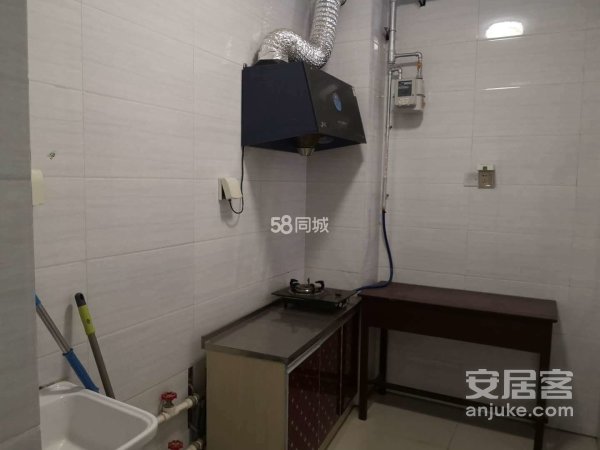 恒丰理想城精装2居室家具家电齐全拎包入住