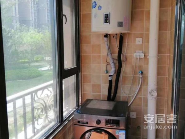 整租，恒大绿洲，家具家电齐全，精装。2室2厅，随时看房入住