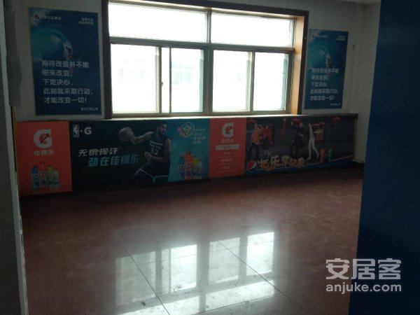 康宁街住宅楼中等装修适合办公居住带中央空调随时看方