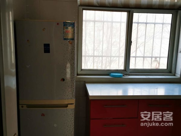 盛世华庭精装2室1厅家具家电齐全拎包入住