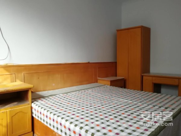二楼，中华街小学附近，家具家电齐全，小区停车宽敞出入方便
