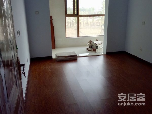 路北水榭花都精装修三居室出租