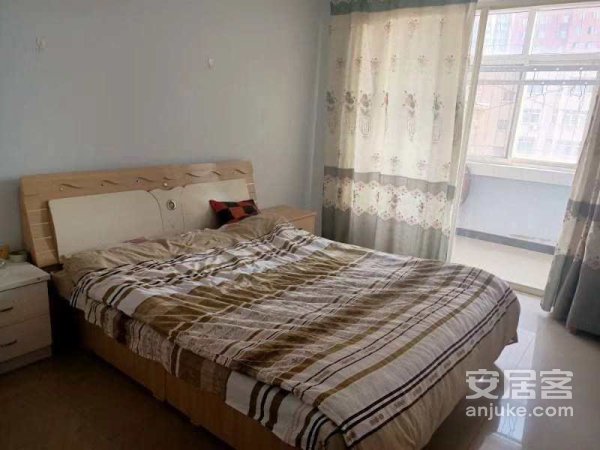 红旗大街，哈院，百货大楼附近，惠中嘉园，三楼，家具家电齐全