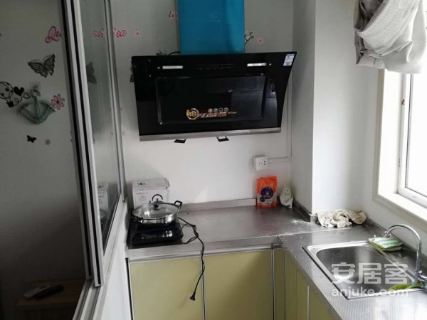 汇中广场，富亿坊一室一厅公寓楼出租