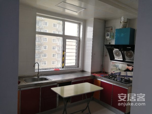 恒美嘉园电梯房1室1厅精装家具家电齐全拎包入住绿叶