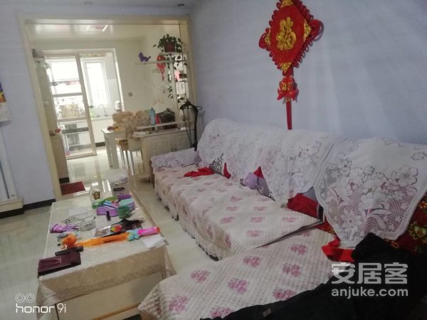 荣华苑小区1楼，家具家电齐全，拎包入住