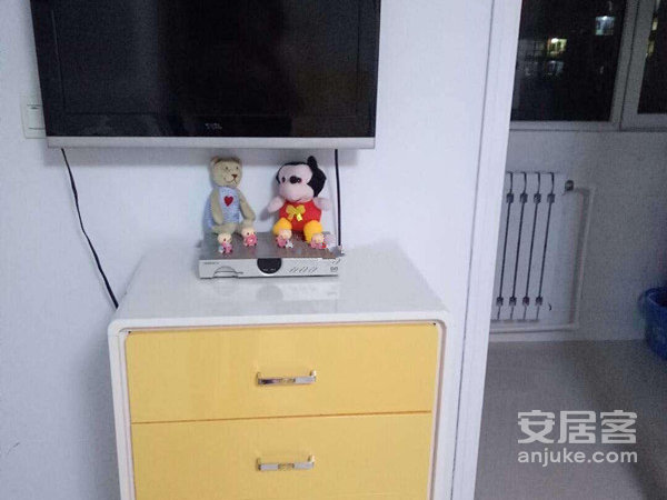 奥林星城精装一居室家具家电齐全拎包入住欲租从速！
