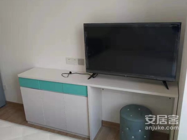出租精装修公寓一居室1千每月家具家电齐全拎包入住长租可半年租