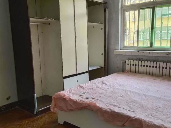 整租邯山区罗城头啤酒厂家属院两居室，干净卫生，带家具