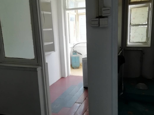 勒太附近一室简单家具，长短租均可