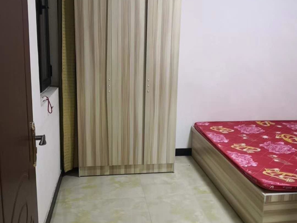 绿都皇城两室一厅精装修拎包入住随时看4933月