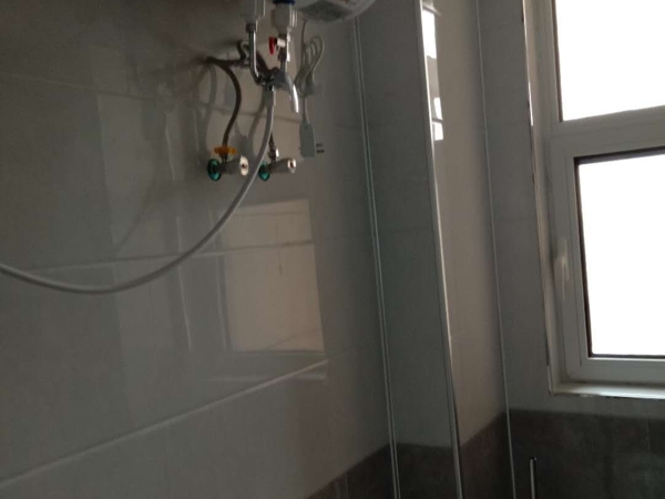 出租京港国际三居精装家具家电齐全拎包入住出租1300