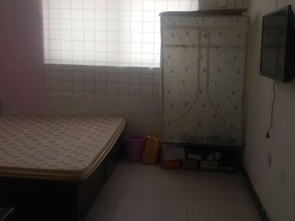 出租商业城单间，带独立卫生间，500一月，压一付三
