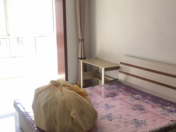 合租，月租650包物业取暖费，拎包入住，有空调，男女不限