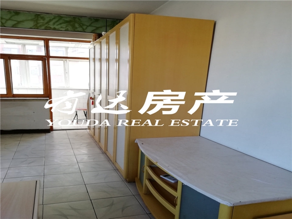 万达附近凤南凤北楼两室家电齐全拎包入住干净整洁