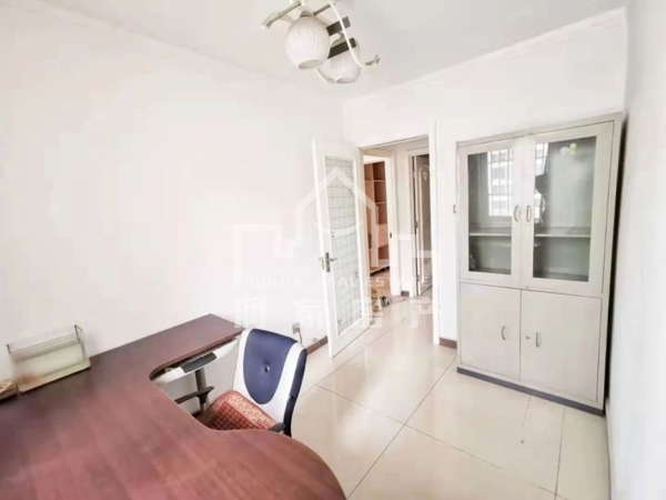 诚租精修景泰翰林两居室家电家具全新拎包即可入住