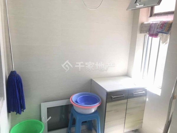 明亮既干净的温馨一居室，安静又能放松一天的工作心情