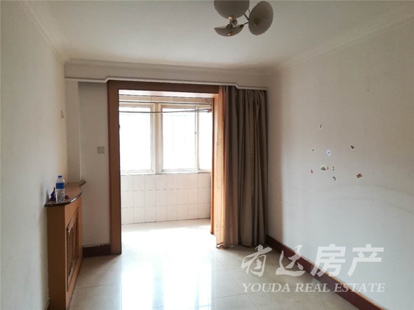 裕华道二十一中家电齐全拎包入住超干净长住价可少看房方便。