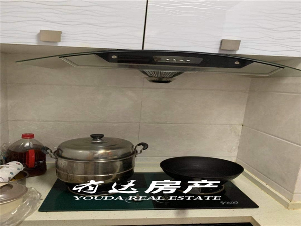 新街新华贸附近高档小区，家电齐全交通方便支持押一付三真方真图