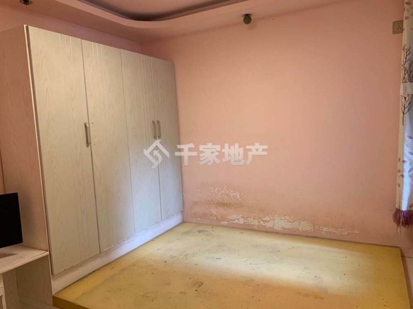 临近各大商区新街出行方便房屋干净拎包入住