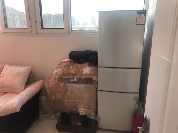 双湖锦苑三期，精装修的房子