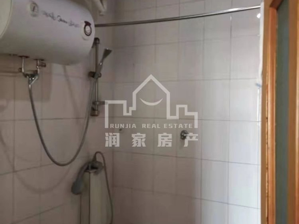 新上幸福花园精装两室家具家电齐全地段繁华拎包入住