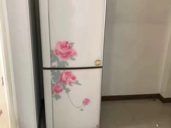 盛唐府邸一室家具家电齐全拎包入住