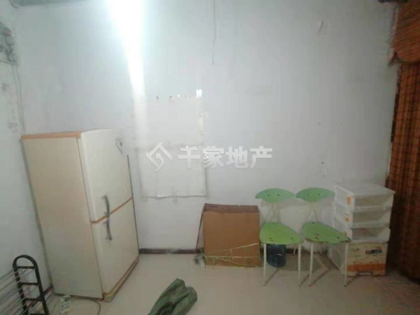 远洋城商圈一室干净家具家电齐全拎包入住我有钥匙