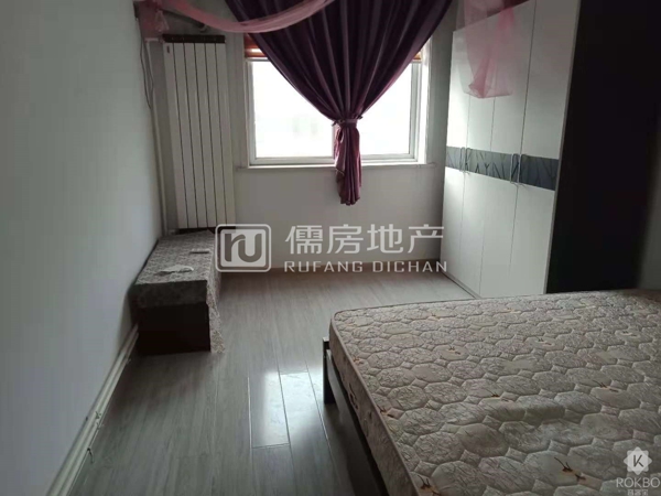 6小区大一室精装紧邻北购