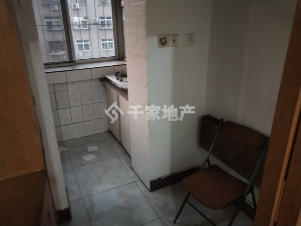 河茵里交通便利购物方便拎包入住精装修