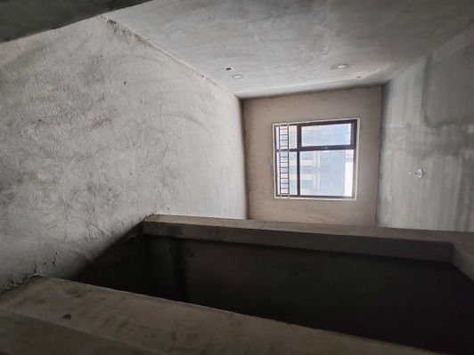 富康熙園最便宜的毛坯房房主急售老證價位可談樓層不錯